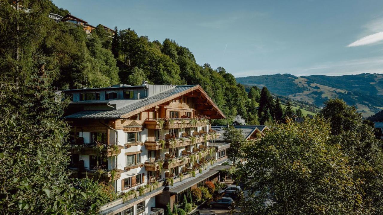 Familien Hotell Saalbach-Hinterglemm Eksteriør bilde