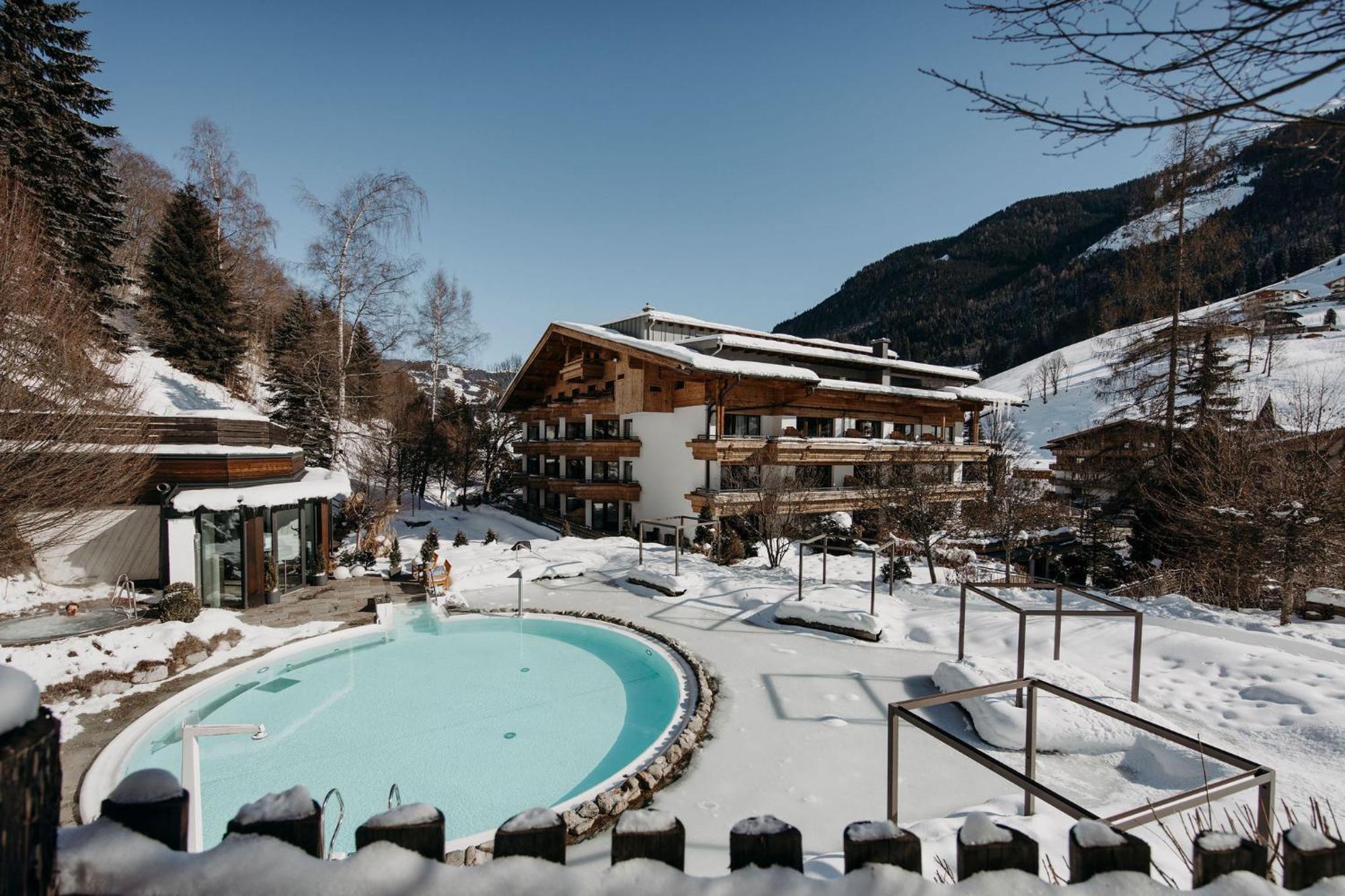 Familien Hotell Saalbach-Hinterglemm Eksteriør bilde